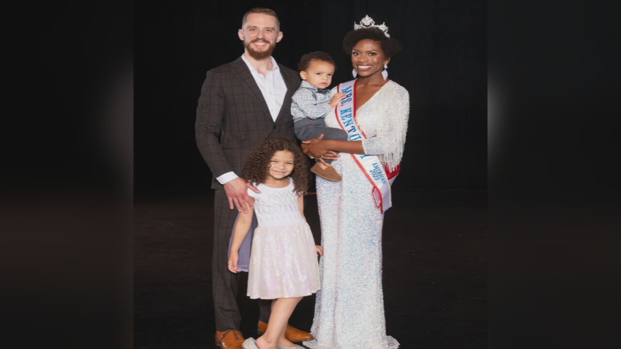 Kentucky pageant winner with family